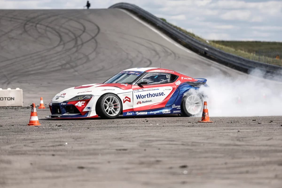 Wielkie emocje na Torze Poznań. Już w ten weekend finał Driftingowych Mistrzostw Polski