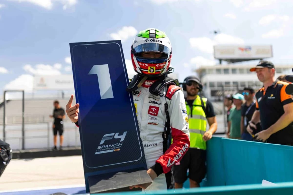 Borys Łyżeń z kolejnym zwycięstwem! Pole Position, trzy Best Lapy i awans na pozycję wicelidera mistrzostw Hiszpańskiej Formuły 4